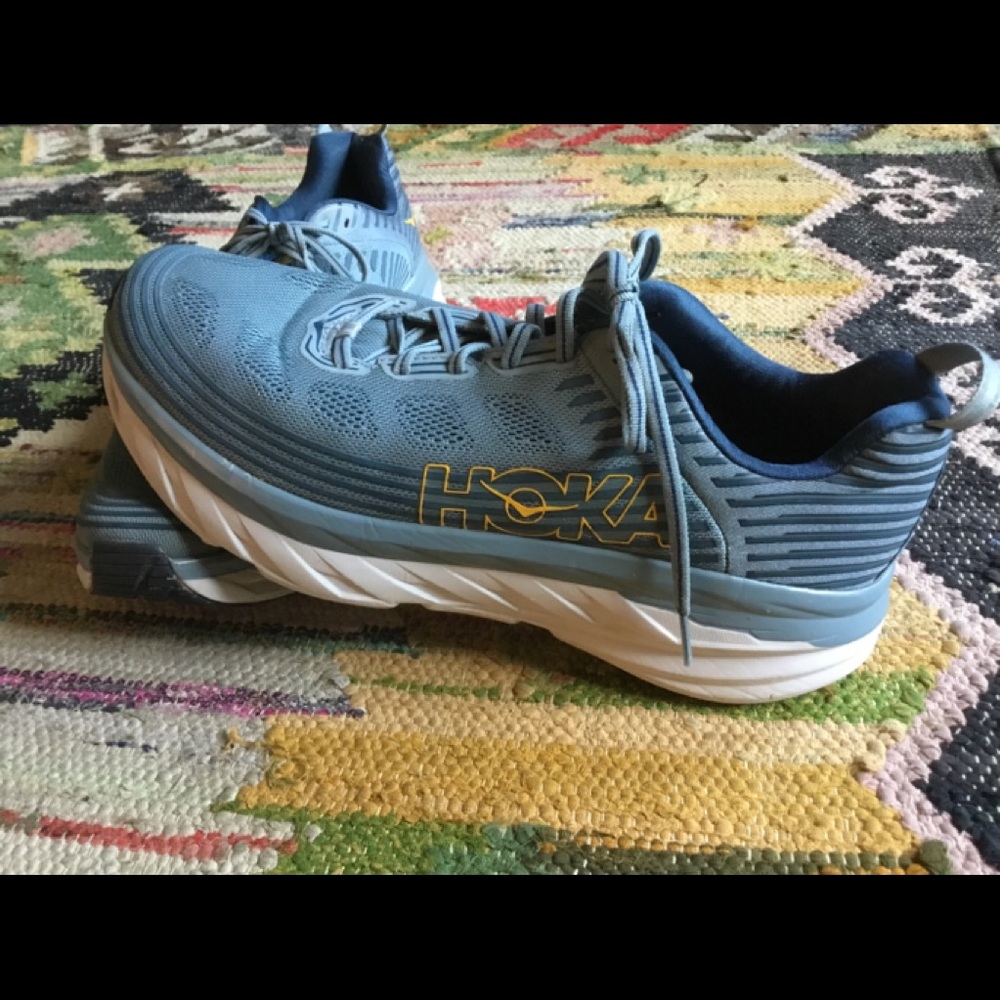 Immaculate Hoka Bondi 6 S12